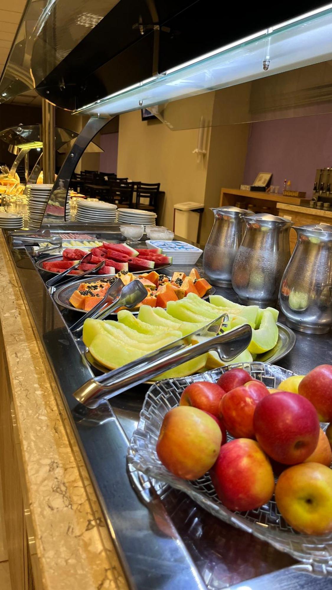 Onix Inn Hotel Cravinhos Eksteriør bilde