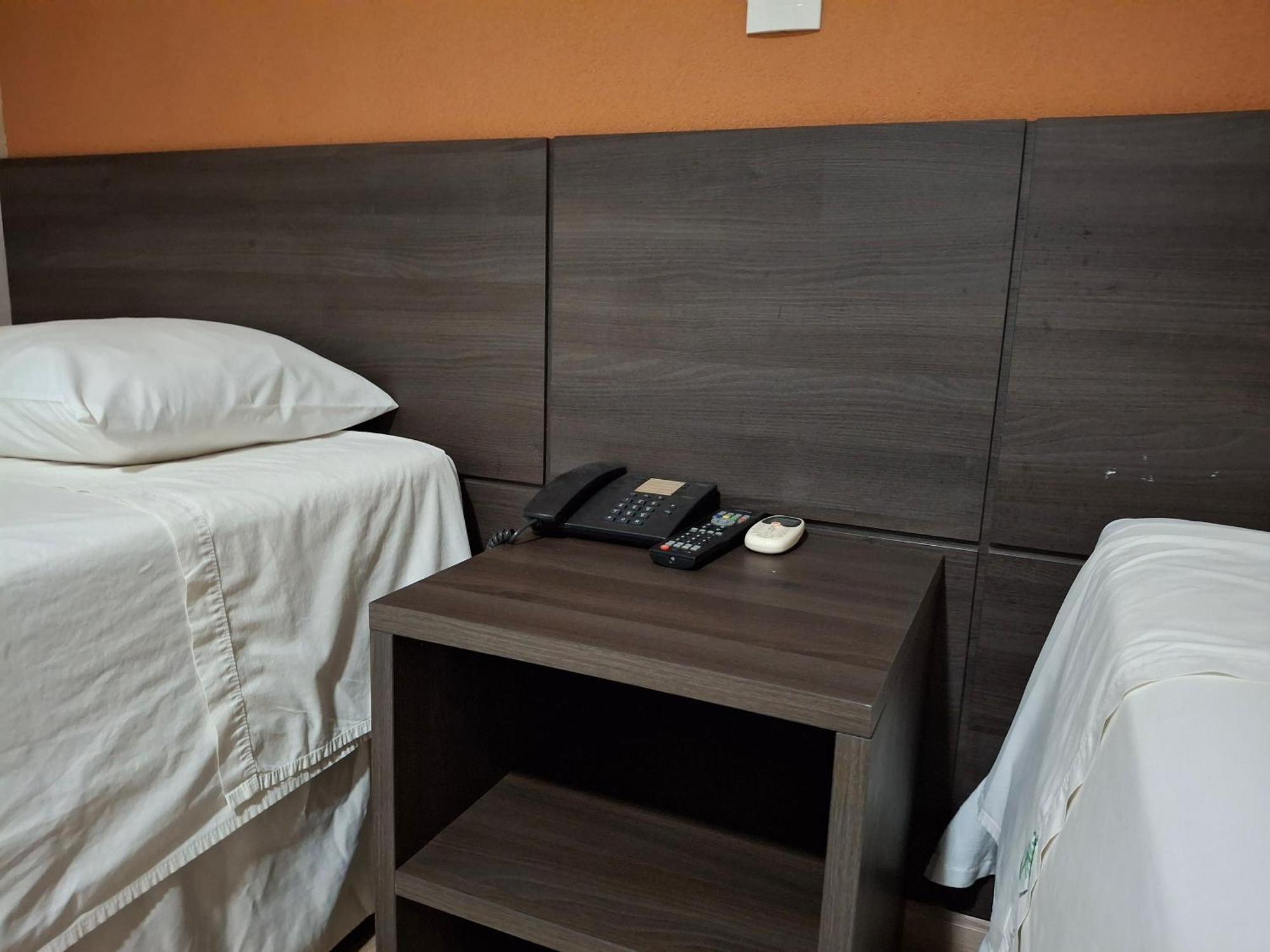Onix Inn Hotel Cravinhos Eksteriør bilde