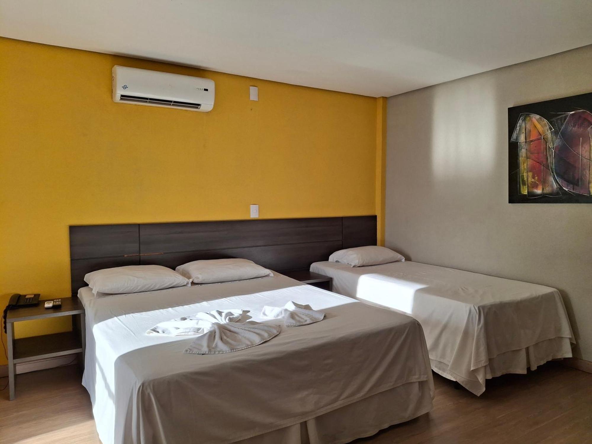 Onix Inn Hotel Cravinhos Eksteriør bilde